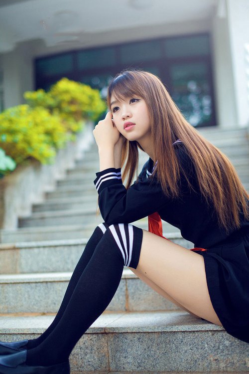 哥伦比亚女足在巴黎奥运会比赛中以1-0战胜意大利，哥伦比亚男足