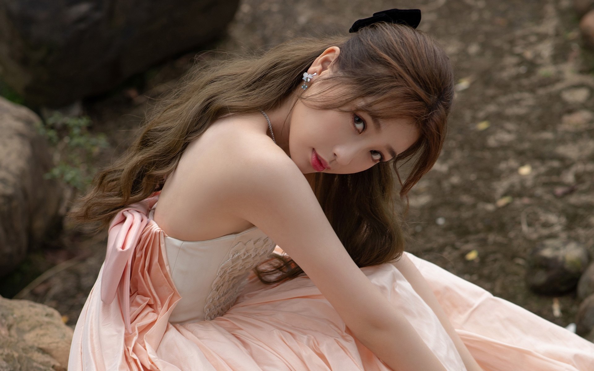 比赛解说培训加入多语种实战演练模块,比赛讲解员叫什么